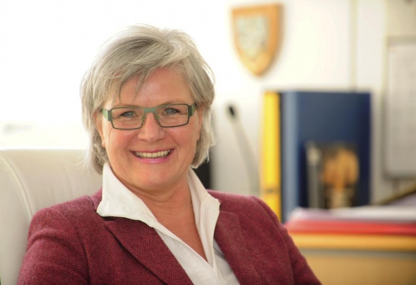 Frau Sabine Buse-Stephan, Schulleiterin der MTS
