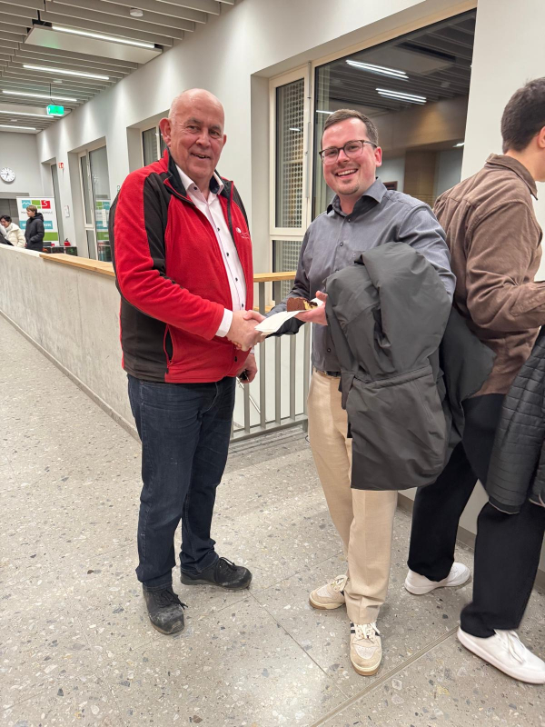 E0FB661A 7C97 44EC 83B4 F224AC2687E7