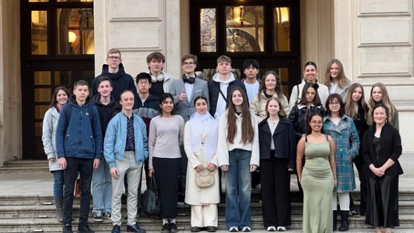 951E6D7E D265 4D9B B7B5 9B3CCBDE54D2 4 5005 c