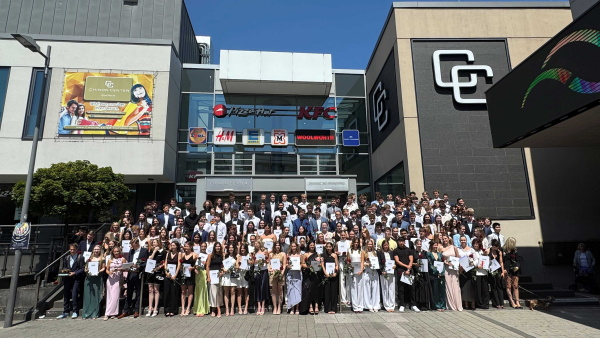 HP Gruppenbild Chinon Center2